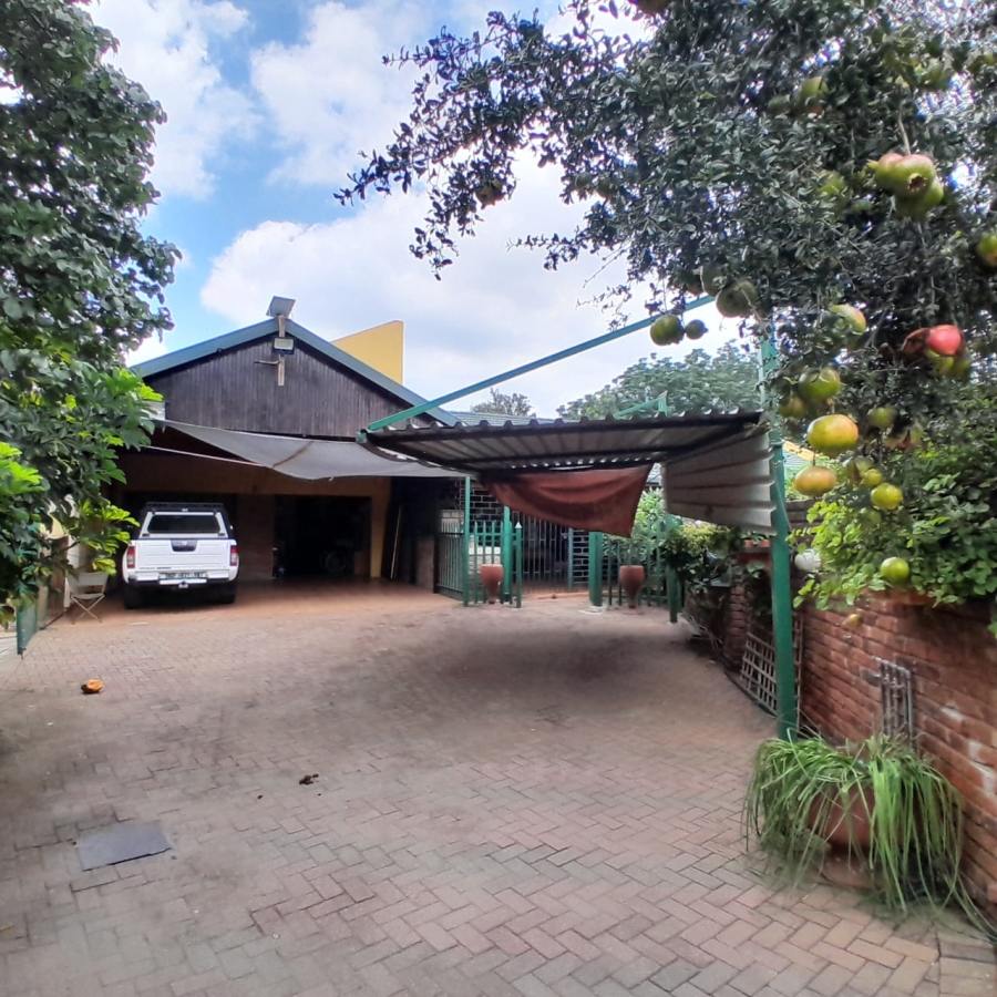 4 Bedroom Property for Sale in Bodorp North West
